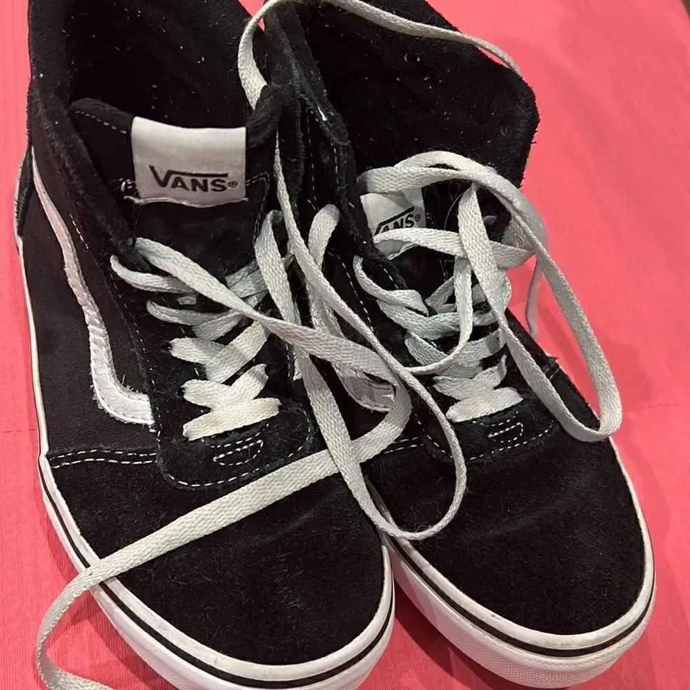 Vans Off the Wall Black/White Suede High Top Skate Sneakers Size Y 4.5